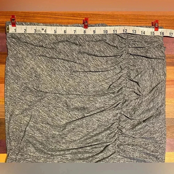 Ann Taylor Heathered Gray Knit Pencil Skirt, size L - Picture 6 of 6